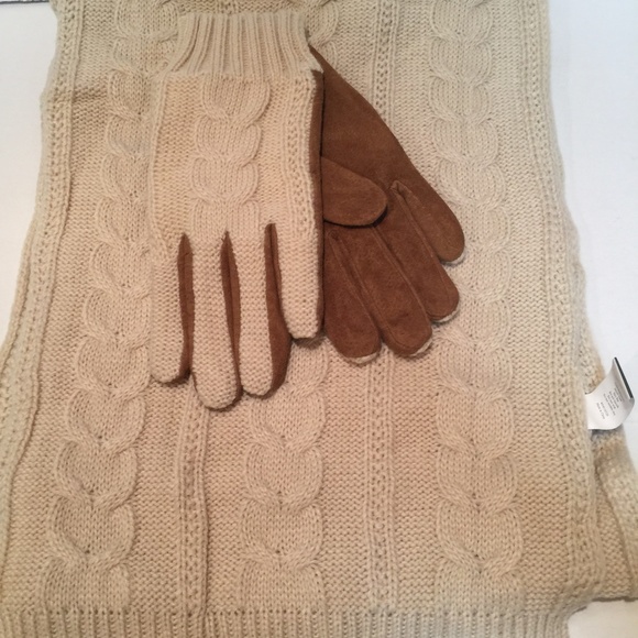 JEFFERY BANKS Accessories - JEFFREY BANKS SCARF & GLOVE SET